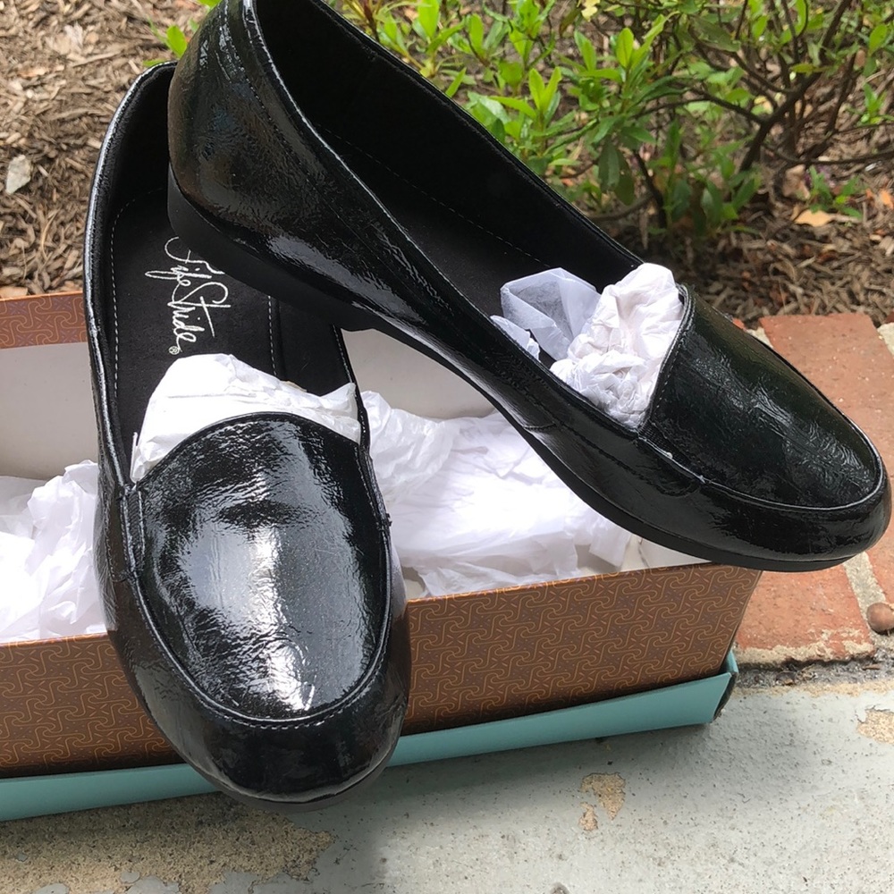 New in box black patent leather loafers